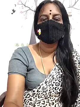 Snapshot of Tamil_Meera12 chatting on March 20, 2026, 3:07 am Tamil Meera12 online show from March 20, 2026, 3:07 am