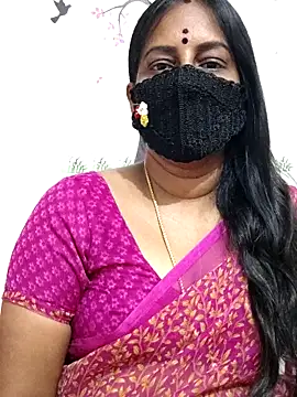 Snapshot of Tamil_Meera12 chatting on March 11, 2026, 3:33 am Tamil Meera12 online show from March 11, 2026, 3:33 am