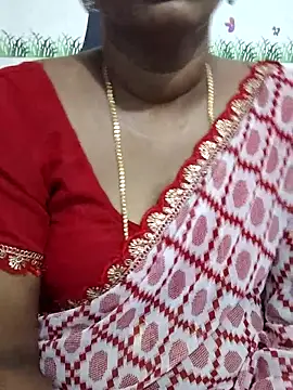 Snapshot of Tamil_Meera12 chatting on May 13, 2026, 3:13 am Tamil Meera12 online show from May 13, 2026, 3:13 am