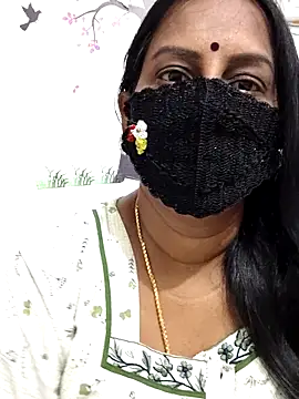 Snapshot of Tamil_Meera12 chatting on April 9, 2026, 7:25 am Tamil Meera12 online show from April 9, 2026, 7:25 am