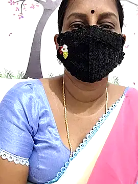 Snapshot of Tamil_Meera12 chatting on April 26, 2026, 11:51 am Tamil Meera12 online show from April 26, 2026, 11:51 am