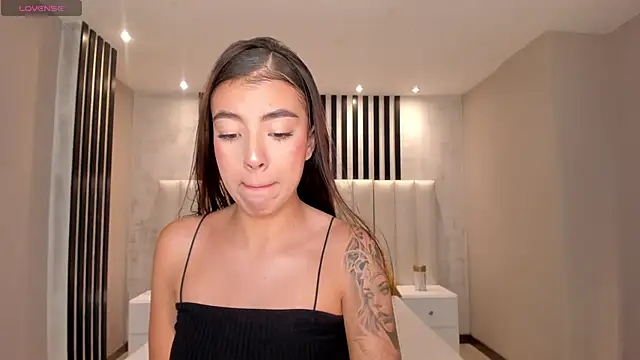 Snapshot of IsabellaKroft chatting on March 19, 2025, 7:06 pm IsabellaKroft online show from March 19, 2025, 7:06 pm