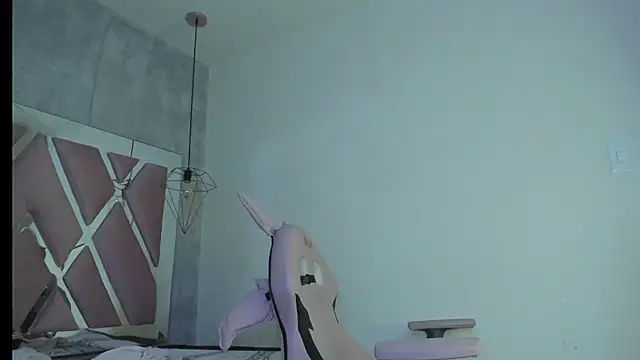 Snapshot of Raichell_ chatting on March 21, 2025, 10:28 am Raichell online show from March 21, 2025, 10:28 am