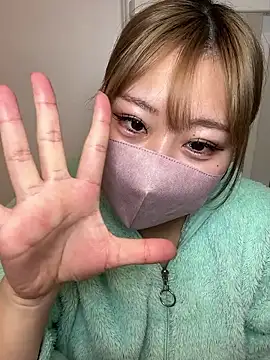 Snapshot of Rara__oo chatting on February 4, 2026, 7:03 am Rara oo online show from February 4, 2026, 7:03 am