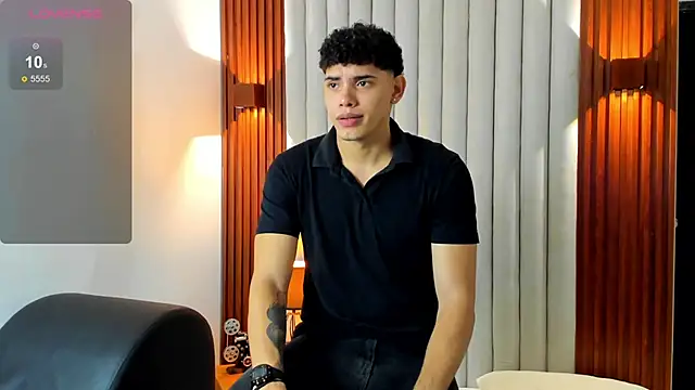 Snapshot of Justin_mack chatting on November 12, 2025, 11:58 am Justin mack online show from November 12, 2025, 11:58 am