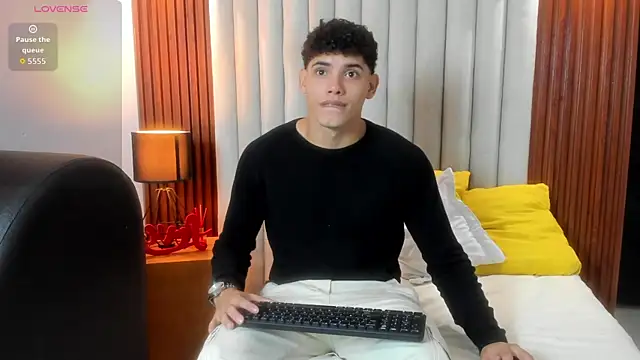 Snapshot of Justin_mack chatting on October 12, 2025, 12:17 pm Justin mack online show from October 12, 2025, 12:17 pm