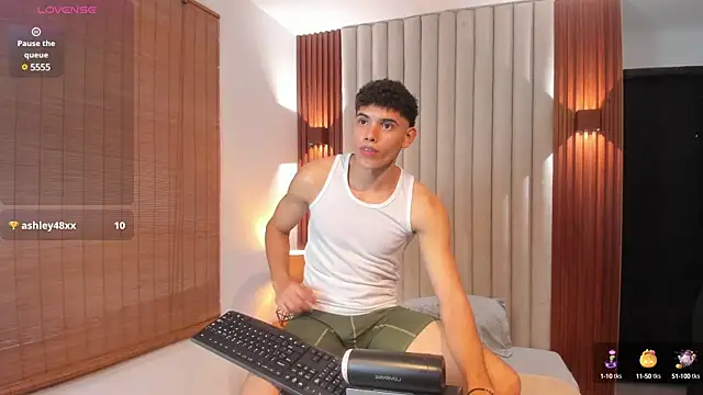 Snapshot of Justin_mack chatting on March 15, 2025, 3:16 pm Justin mack online show from March 15, 2025, 3:16 pm