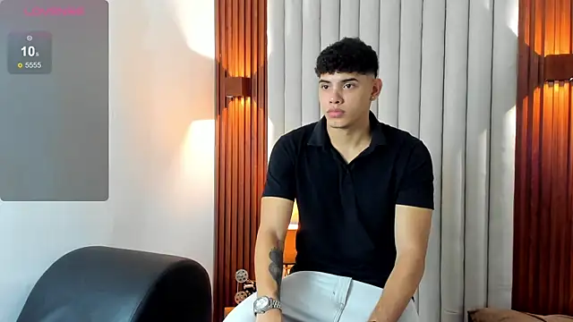 Snapshot of Justin_mack chatting on November 18, 2025, 11:35 am Justin mack online show from November 18, 2025, 11:35 am