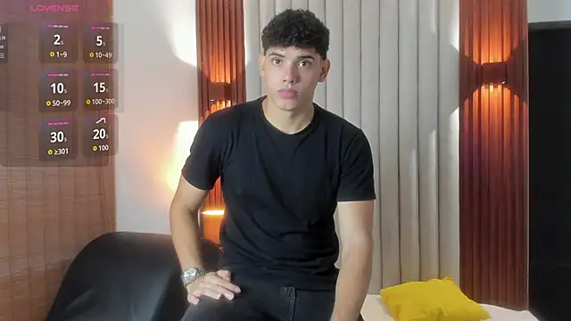 Snapshot of Justin_mack chatting on October 14, 2025, 12:28 pm Justin mack online show from October 14, 2025, 12:28 pm