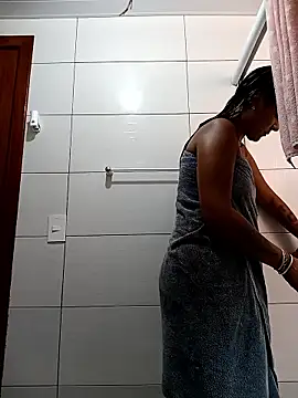 Pantaneirasexy online show from February 4, 2026, 5:41 pm