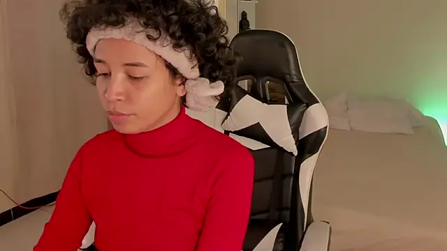 leahaltomm online show from March 1, 2025, 7:04 pm