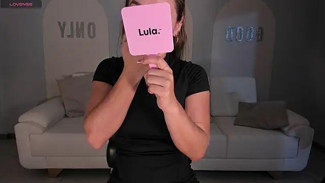 AmaiaHaywood online show from October 31, 2025, 7:54 pm