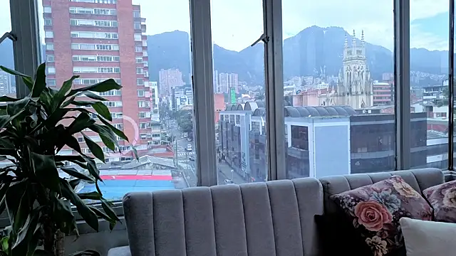 Daphne chers online show from January 7, 2026, 7:41 pm