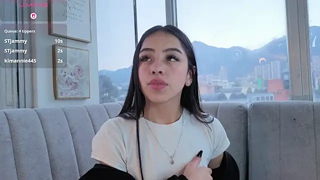 Daphne chers online show from March 8, 2026, 3:37 pm