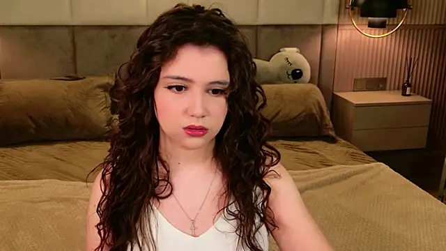 Snapshot of Pauline_Heaven chatting on March 16, 2026, 5:44 am Pauline Heaven online show from March 16, 2026, 5:44 am