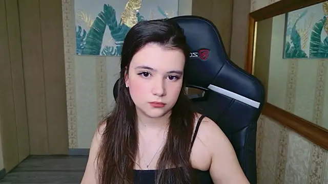 Snapshot of Pauline_Heaven chatting on February 7, 2026, 5:48 am Pauline Heaven online show from February 7, 2026, 5:48 am