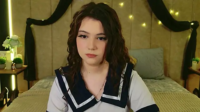 Snapshot of Pauline_Heaven chatting on March 2, 2026, 5:52 am Pauline Heaven online show from March 2, 2026, 5:52 am