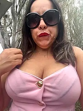 Snapshot of laarti chatting on September 16, 2025, 9:43 am laarti online show from September 16, 2025, 9:43 am