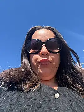 Snapshot of laarti chatting on October 2, 2025, 12:41 pm laarti online show from October 2, 2025, 12:41 pm