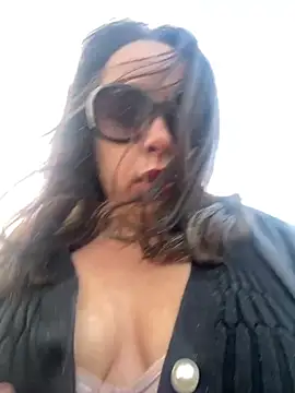 Snapshot of laarti chatting on September 24, 2025, 6:31 am laarti online show from September 24, 2025, 6:31 am