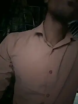 Snapshot of Loveinsync chatting on December 16, 2025, 8:07 am Loveinsync online show from December 16, 2025, 8:07 am