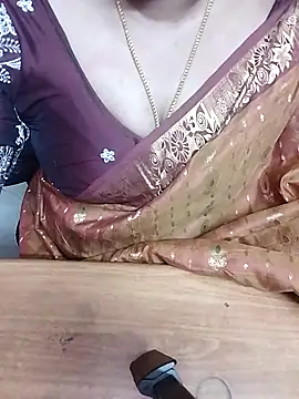 Snapshot of Tamil_Radha chatting on November 22, 2025, 5:45 pm Tamil Radha online show from November 22, 2025, 5:45 pm