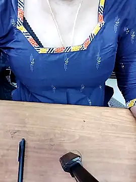 Snapshot of Tamil_Radha chatting on November 11, 2025, 9:15 am Tamil Radha online show from November 11, 2025, 9:15 am