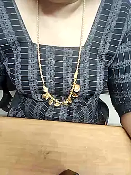 Snapshot of Tamil_Radha chatting on October 9, 2025, 11:38 pm Tamil Radha online show from October 9, 2025, 11:38 pm