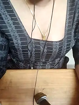 Snapshot of Tamil_Radha chatting on October 28, 2025, 6:07 pm Tamil Radha online show from October 28, 2025, 6:07 pm