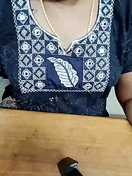 Snapshot of Tamil_Radha chatting on December 17, 2025, 5:56 am Tamil Radha online show from December 17, 2025, 5:56 am