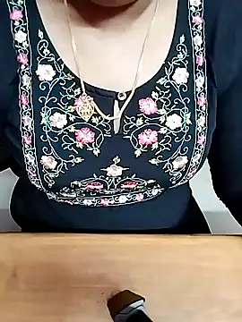 Snapshot of Tamil_Radha chatting on October 27, 2025, 5:36 pm Tamil Radha online show from October 27, 2025, 5:36 pm