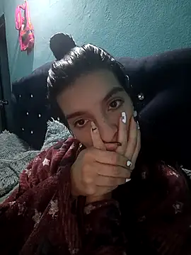 Ariell Kieran online show from November 6, 2025, 2:37 am