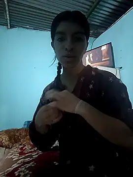 Snapshot of Ariell_Kieran chatting on February 13, 2026, 1:27 am Ariell Kieran online show from February 13, 2026, 1:27 am