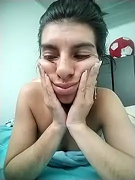 Snapshot of Ariell_Kieran chatting on February 1, 2026, 8:51 pm Ariell Kieran online show from February 1, 2026, 8:51 pm