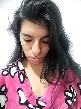 Snapshot of Ariell_Kieran chatting on February 2, 2026, 8:57 am Ariell Kieran online show from February 2, 2026, 8:57 am