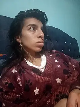 Snapshot of Ariell_Kieran chatting on December 19, 2025, 5:43 am Ariell Kieran online show from December 19, 2025, 5:43 am