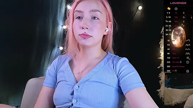 Snapshot of Bibi_Iva chatting on May 18, 2026, 9:19 pm Bibi Iva online show from May 18, 2026, 9:19 pm