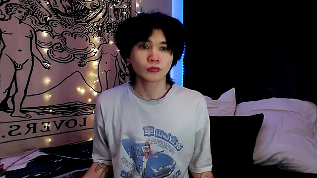 Snapshot of rennnuts chatting on March 4, 2025, 1:49 pm rennnuts online show from March 4, 2025, 1:49 pm