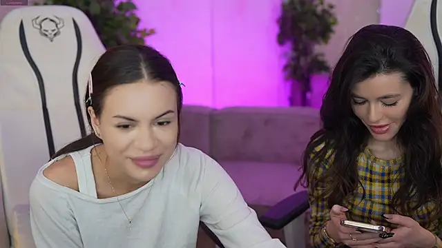 Snapshot of Milana_angell chatting on March 13, 2025, 7:42 am Milana angell online show from March 13, 2025, 7:42 am