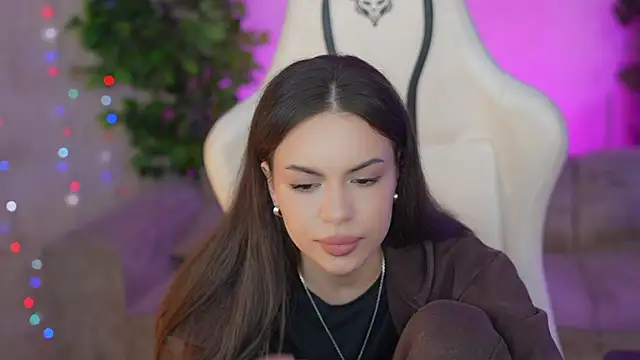 Snapshot of Milana_angell chatting on March 21, 2025, 8:17 am Milana angell online show from March 21, 2025, 8:17 am