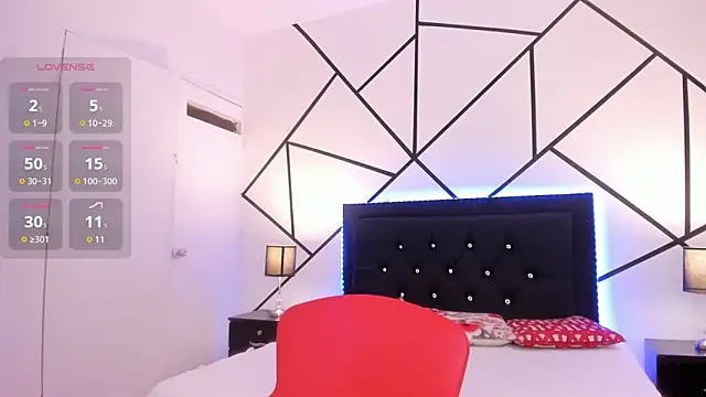 Liiam smith  online show from March 19, 2025, 12:12 pm