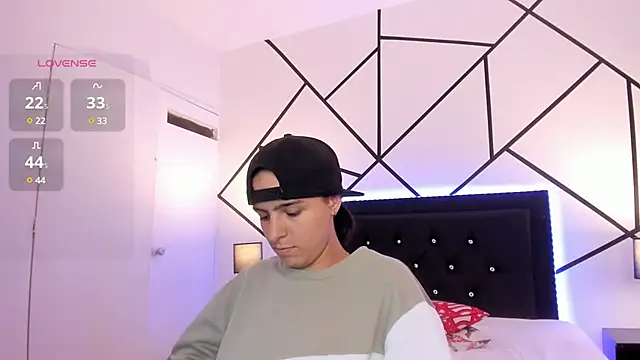 Liiam smith  online show from March 14, 2025, 4:30 pm