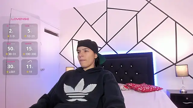 Liiam smith  online show from March 12, 2025, 12:15 pm