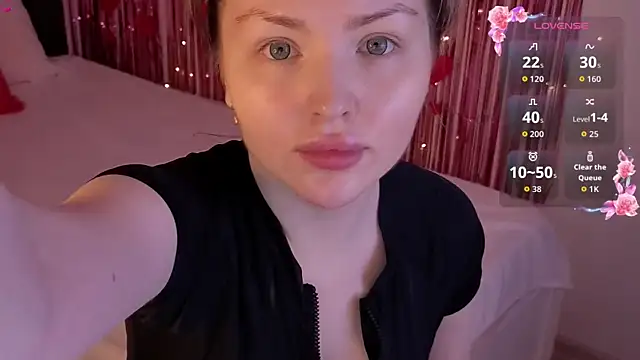 Snapshot of Lora_Rosee chatting on April 9, 2026, 12:11 pm Lora Rosee online show from April 9, 2026, 12:11 pm