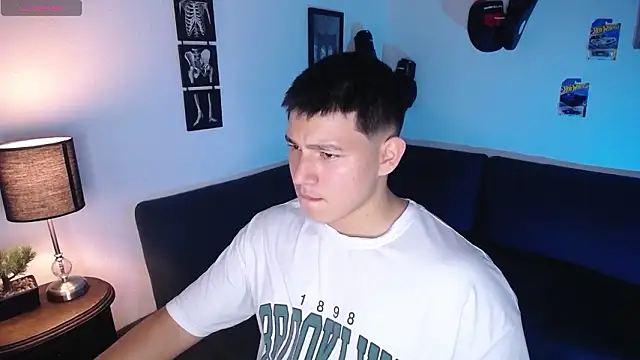 JamesCr  online show from March 7, 2026, 1:56 am