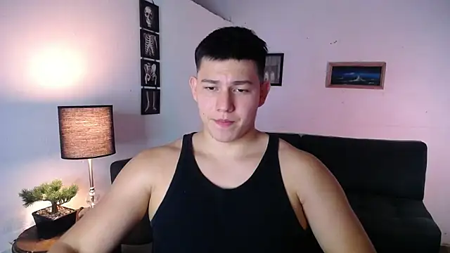 Snapshot of JamesCr_ chatting on February 12, 2026, 11:59 pm JamesCr online show from February 12, 2026, 11:59 pm