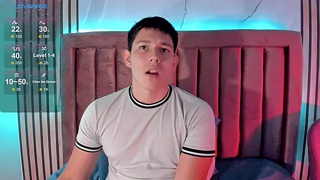 Snapshot of JamesCr_ chatting on March 12, 2025, 9:24 pm JamesCr online show from March 12, 2025, 9:24 pm