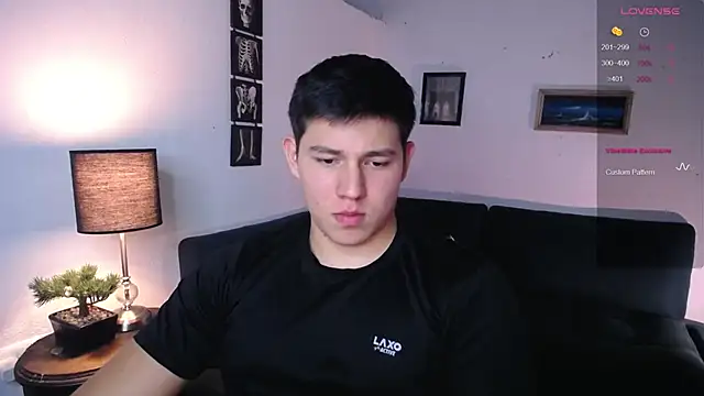 Snapshot of JamesCr_ chatting on February 8, 2026, 12:08 am JamesCr online show from February 8, 2026, 12:08 am