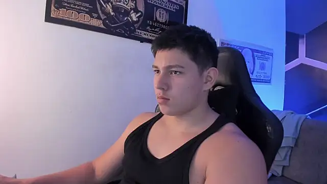 Snapshot of JamesCr_ chatting on September 25, 2025, 3:01 am JamesCr online show from September 25, 2025, 3:01 am