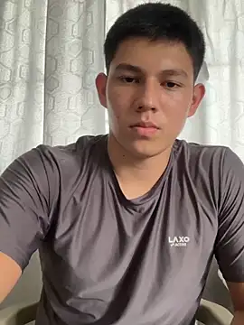 Snapshot of JamesCr_ chatting on March 2, 2025, 9:41 pm JamesCr online show from March 2, 2025, 9:41 pm